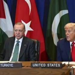 Boyaları dökülürken