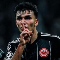 Bundesliga'da Can Uzun fırtınası! Gol krallığında tek rakibi Bayern Münihli yıldız