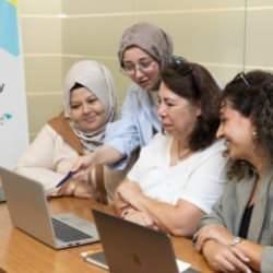 ‘Dijitalde Hayat Kolay’ projesi hibe desteğiyle kadın girişimciler dijital dünyada büyüyor