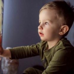 Dikkat çeken uyarı: Çocuklar ekran karşısında kayboluyor