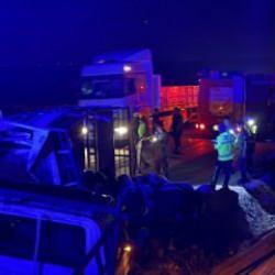 Diyarbakır'da feci kaza: 2 kişi öldü, 1 yaralı