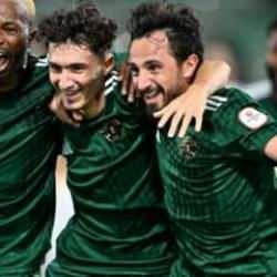 Galatasaray'dan kiralık gitmişti! Derbide 4 gol atarak takımını liderliğe taşıdı