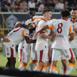 Galatasaray'dan S&uuml;per Lig'de tarihi başarı! Bu sezon ilk kez başardılar
