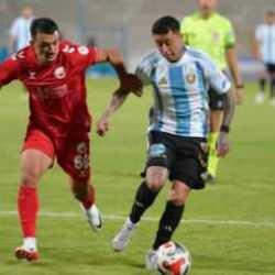 İlk dakikada öne geçmişti! Şampiyonluk adayı son dakikalarda yıkıldı