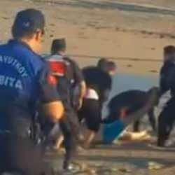 Karaburun Sahili’nde facia: Nişanlı çiftin deniz keyfi can aldı