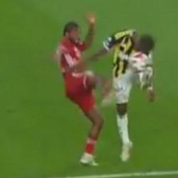 Penaltı kararı doğru mu? Türkiye bu pozisyonu konuşuyor