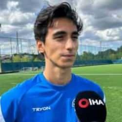 Robert Koleji'nde okuyan gencin hayali futbolcu olmak: Antrenörü çok memnun