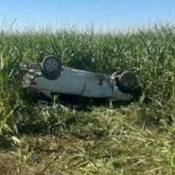 Şanlıurfa'da otomobil, tarlaya devrildi; 1 ölü, 1 yaralı