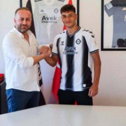 Üç büyüklerin 600 bin Euro teklif ettiği futbolcu 16 yaşında 3. Lig'de profesyonel oldu
