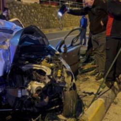 Korkunç kaza! Araç ikiye katlandı: 2 ölü