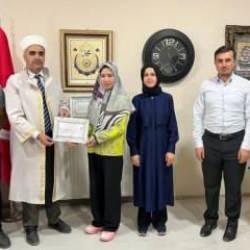 Vietnamlı kadın Hakkari'de Müslüman oldu