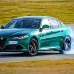 Yola çivi gibi yapışıyor! Yol tutuş performansı en iyi otomobiller
