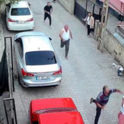 Adana’da kavga sonucu kaçan şahsı tutmaya çalışan kadın yumruk yedi