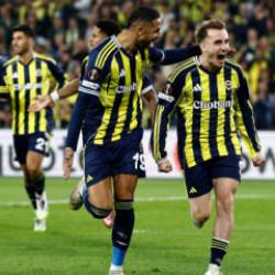 Fenerbahçe 3 puanı aldı! Yapay zeka 6 maç kala bomba tahminde bulundu 
