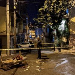 Gece yarısı bıçakla dehşet saçtı: 1 ölü, 2 yaralı