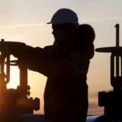 Irak'tan petrol akışı başladı, petrol fiyatları geriledi