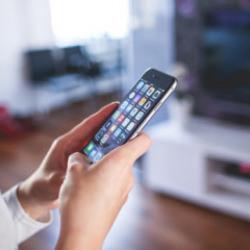 İsrail kontrol edemeyince satın alıyor! Artık telefonlarımız da işgal altında! 