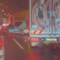 İstanbul'da 17 ara&ccedil; birbirine girdi!