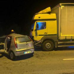 Kamyonun çarptığı otomobilin sürücüsü öldü