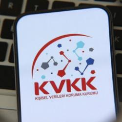 KVKK'nın küçük ölçekli veri sorumlularına yönelik VERBİS kararı Resmi Gazete'de