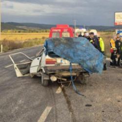 Öğrenci servisi ile otomobil çarpıştı: 2 ölü, 7 öğrenci yaralı