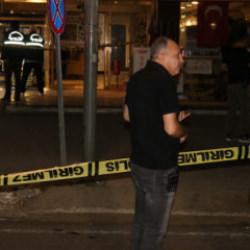 Pastaneye el bombası atıldı