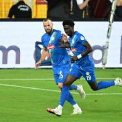 Süper Lig'de çılgın maç! 7 gol atıldı, 1 kırmızı kart çıktı