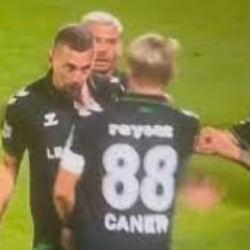 Takım arkadaşına tokat atan Caner Erkin'in cezası belli oldu
