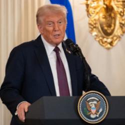  Trump'tan yeni bildiri! Çok sayıda ülkeyi ilgilendiren karar! Güvenliği tehdit ediyor