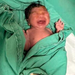 "Yesen" bebek takside doğdu, aileye ulaşım ücretsiz oldu 