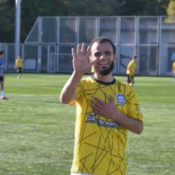41 yaşındaki Türk forvet 90 dakikaya 5 gol sığdırdı