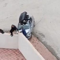 Aracını husumetli olduğu kişilerin &uuml;zerine s&uuml;rd&uuml;