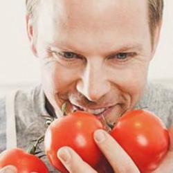 Domatesi böyle tüketenler dikkat: Zararları ortaya çıktı: Kimse bilmiyordu