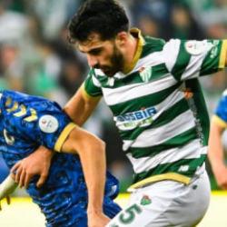 Efsane takımdan yeni hocasına 3-0'lık hediye