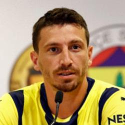 Fenerbah&ccedil;e antrenmanında Mert Hakan Yandaş s&uuml;rprizi!