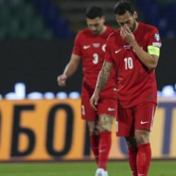 Hakan Çalhanoğlu "100"ler kulübüne girdi