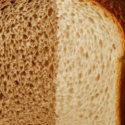 İstanbul&rsquo;da bir fırın, beyaz ekmeği kepekli gibi satmak i&ccedil;in gıda boyası kullandı