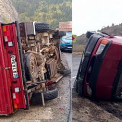 Kamyonet su kanalına devrildi: 5 yaralı