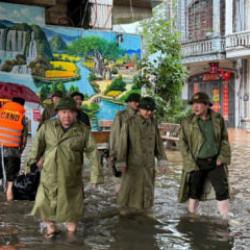 Matmo Tayfunu hayatı fel&ccedil; etti... Vietnam&rsquo;da kırmızı alarm! &Ouml;l&uuml; ve yaralılar var