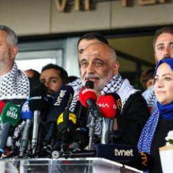 &Ouml;zg&uuml;rl&uuml;k Filosu aktivistleri İstanbul Havalimanı&rsquo;nda karşılandı