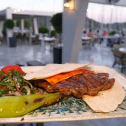 Restoranlar fiyat frenine bastı