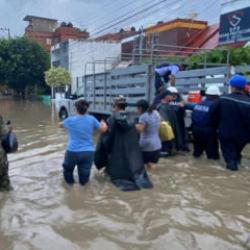 Sel Meksika'da yaşamı fel&ccedil; etti! En az 27 can kaybı! 