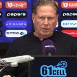 Ayrılık resmileşti! Süper Lig'de bir teknik direktörün daha görevine son verildi