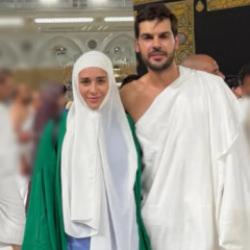 Survivor yıldızının t&uuml;rbanlı fotoğrafı &ccedil;ok konuşuldu! G&ouml;ren inanamadı