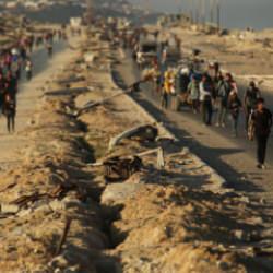 Yıkıntılar arasında dönüyorlar: Gazze’de hayat geri geliyor