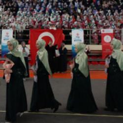 75 erkek, 88 kız öğrenci hafızlık icazetlerini aldı