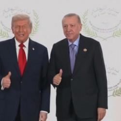 Başkan Erdoğan, Trump ile Mısır'da görüştü! Dikkat çeken anlar