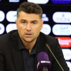 Burak Yılmaz 'aile dostumdur' diyerek milli yıldızı övdü