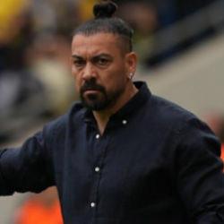 Büyük sürpriz! Ünlü teknik adamın yerine Servet Çetin getirildi