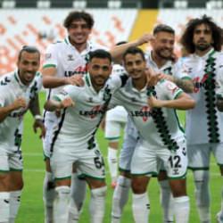Efsane golcü Türkiye'ye ısındı! 6-0'lık maça 3 golle damga vurdu